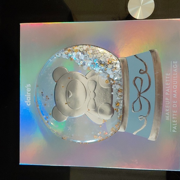 Claire's Holographic Silver Bear Makeup Palette - Picture 1 of 3